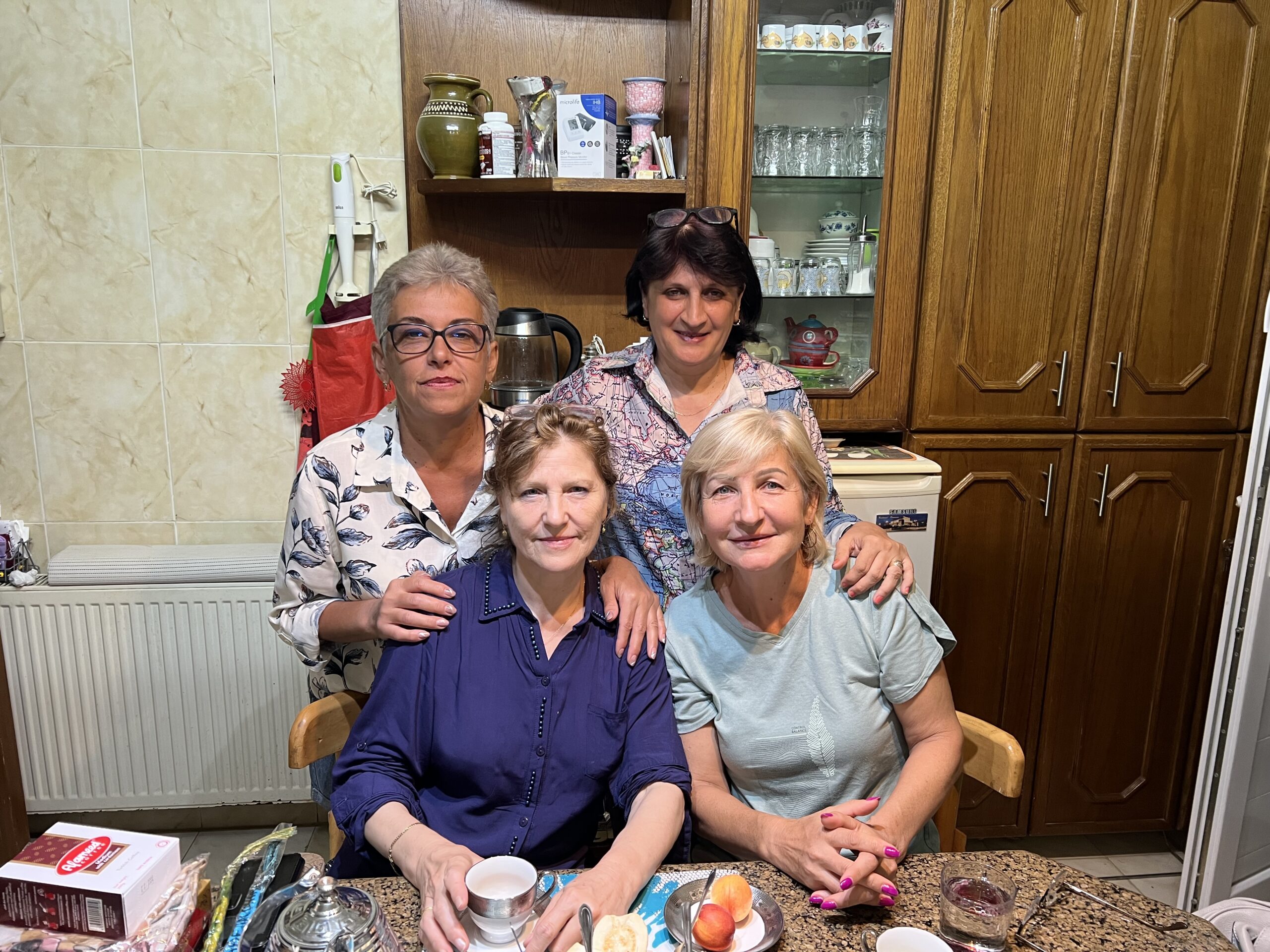 Tania, Mariana, Mio si eu